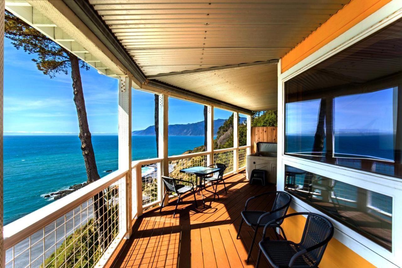 Amazing Oceanview 2 Bedroom Oceanfront! By Oceanviewhottubs Shelter Cove, Ca Tesla Ev Station Eksteriør bilde