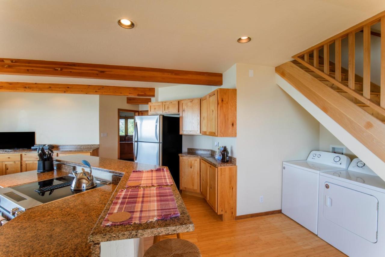 Amazing Oceanview 2 Bedroom Oceanfront! By Oceanviewhottubs Shelter Cove, Ca Tesla Ev Station Eksteriør bilde