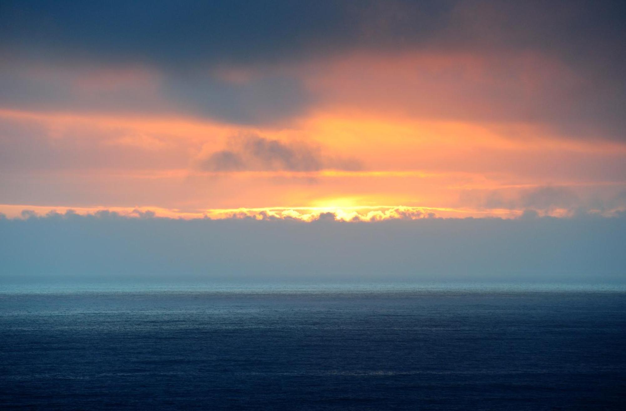 Amazing Oceanview 2 Bedroom Oceanfront! By Oceanviewhottubs Shelter Cove, Ca Tesla Ev Station Eksteriør bilde